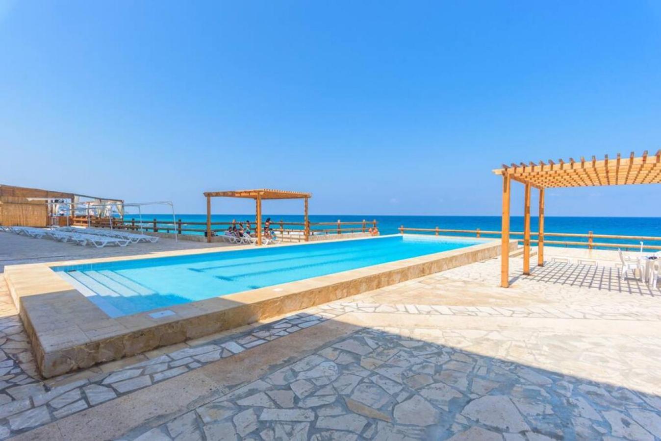 Studio A23 In Kfar Abida With Beach And Pool Access Batroun Luaran gambar